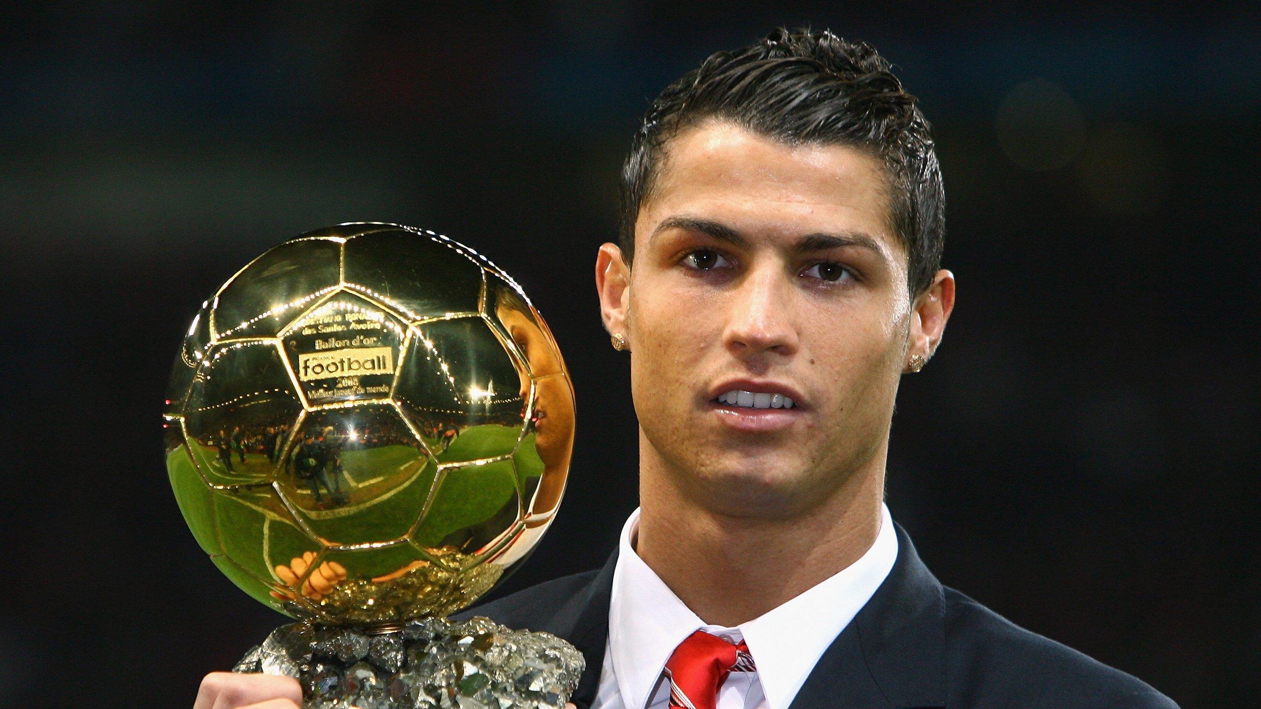 欧冠淘汰赛MVP四连击！攻防一体的坎特carry全场，率队挺进四强